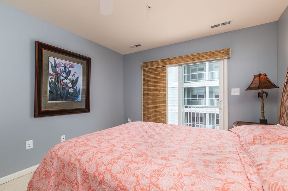 Sunset Island 25 Canal Side Mews East Top Floor Bedroom