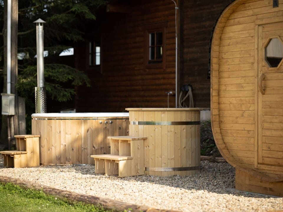 Plant, Wood, Building, Window, Barrel, Tree, Shade, Hardwood, Landscape, Grass
