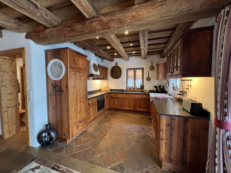 Kitchen, Furniture, Wood, Flooring, Interior Design, Cabinetry, Countertop, Ceiling, Floor, Home