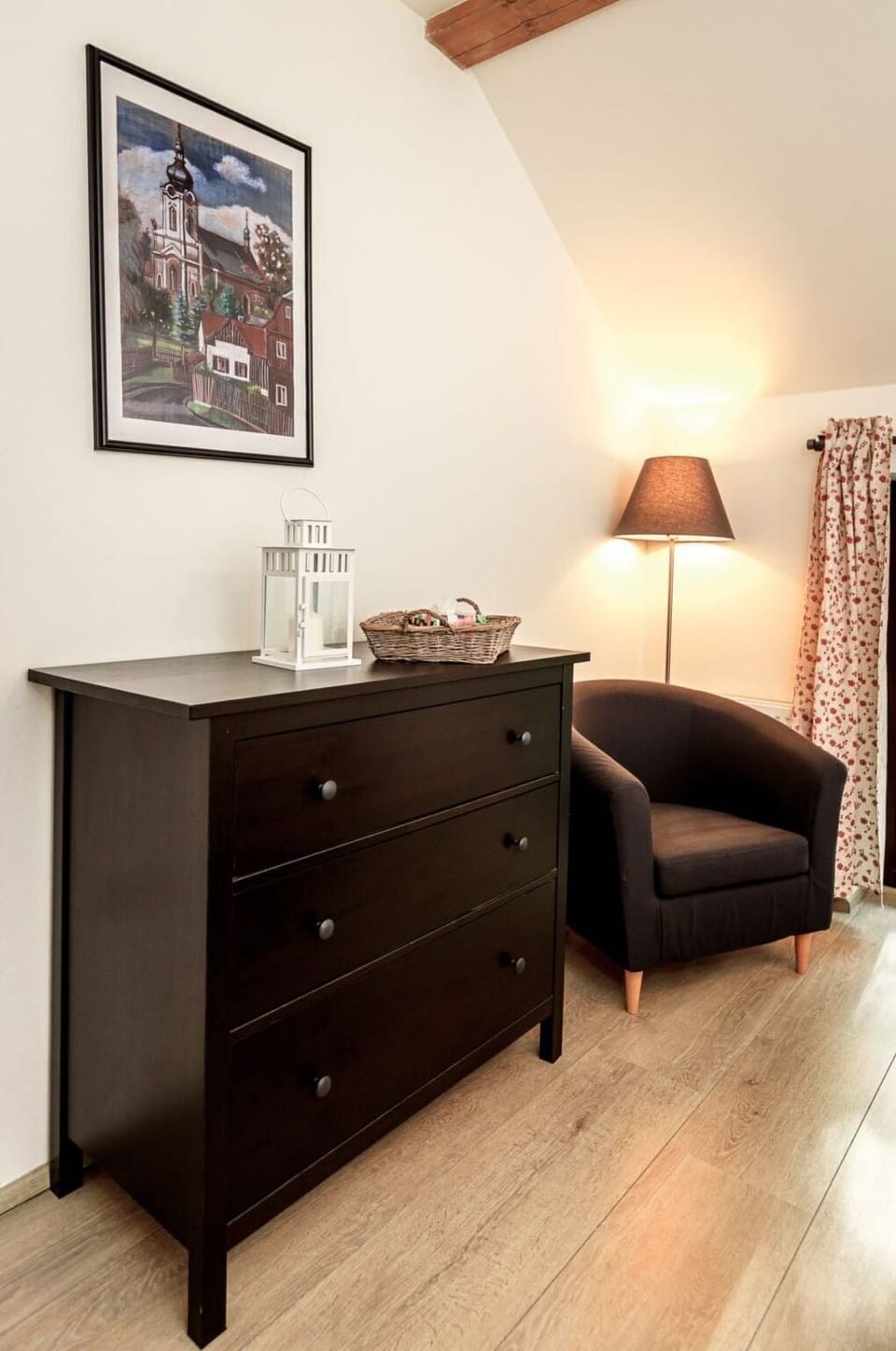 Property, Furniture, Cabinetry, Picture Frame, Drawer, Interior Design, Wood, Comfort, Lighting, Floor