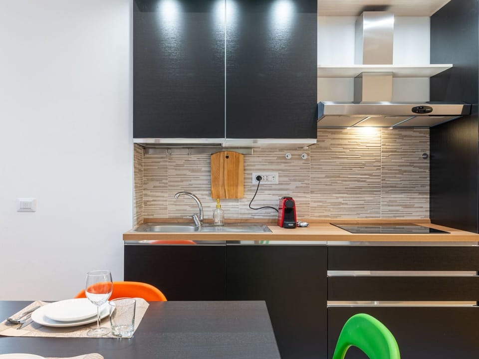 Cabinetry, Tap, Kitchen Sink, Property, Building, Countertop, Furniture, Sink, Plumbing Fixture, Wood