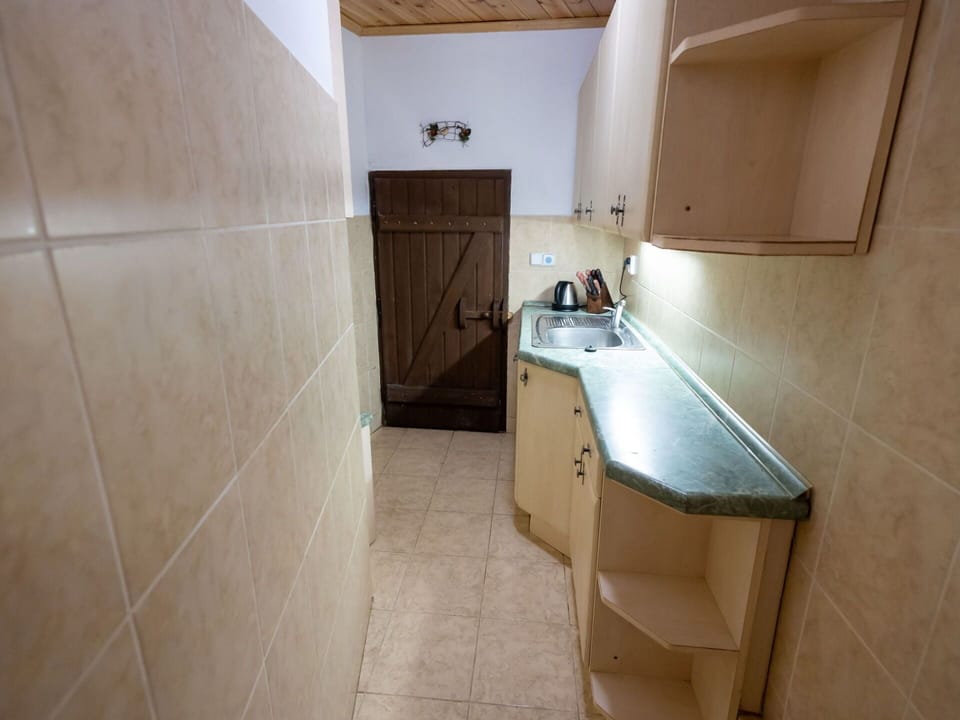 Sink, Building, Tap, Cabinetry, Floor, Wood, House, Flooring, Countertop