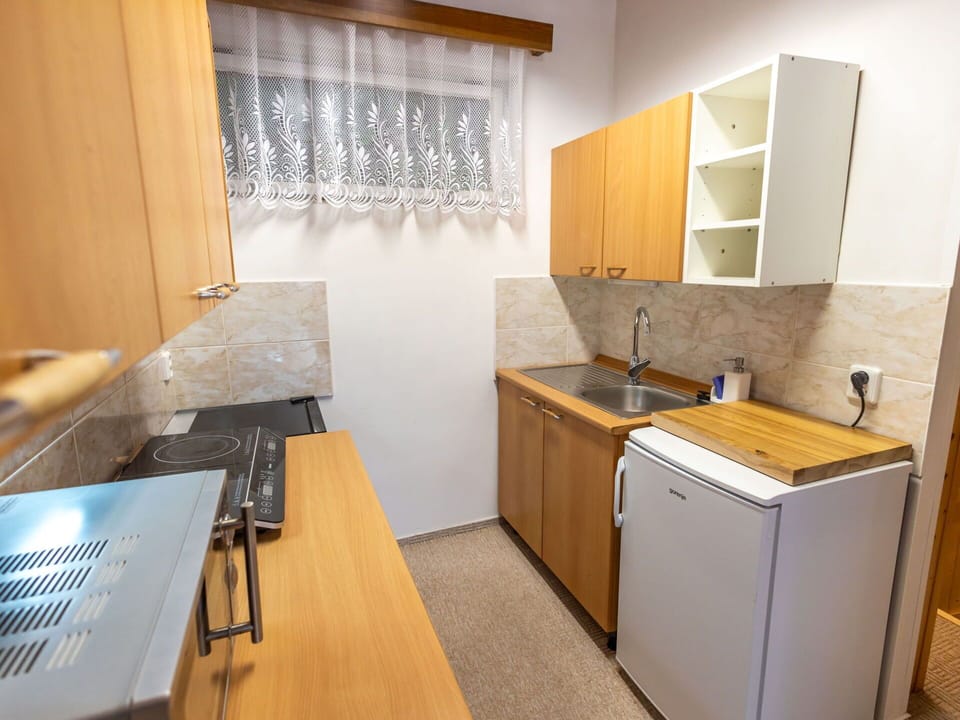Cabinetry, Property, Countertop, Furniture, Kitchen Sink, Sink, Building, Kitchen, Wood, Kitchen Stove