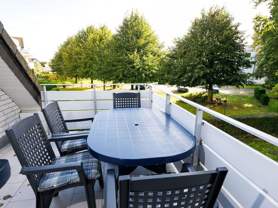 Table, Furniture, Property, Building, Plant, Chair, Sky, Tree, Outdoor Furniture, Window