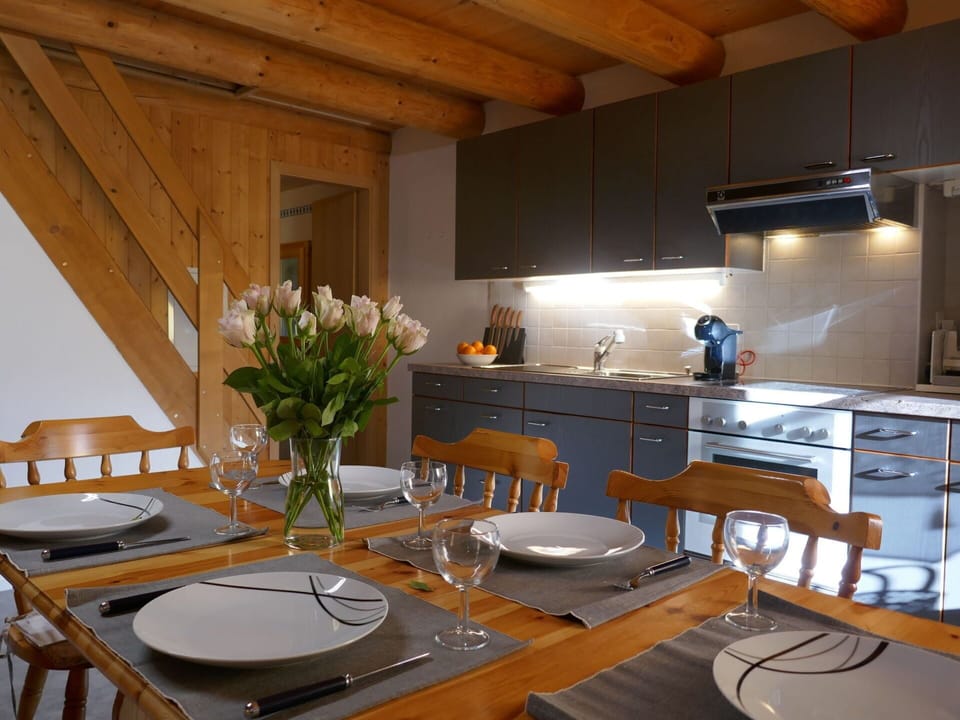 Cloud, Sky, Plant, Building, Window, House, Land Lot, Tree, Grass, Cottage