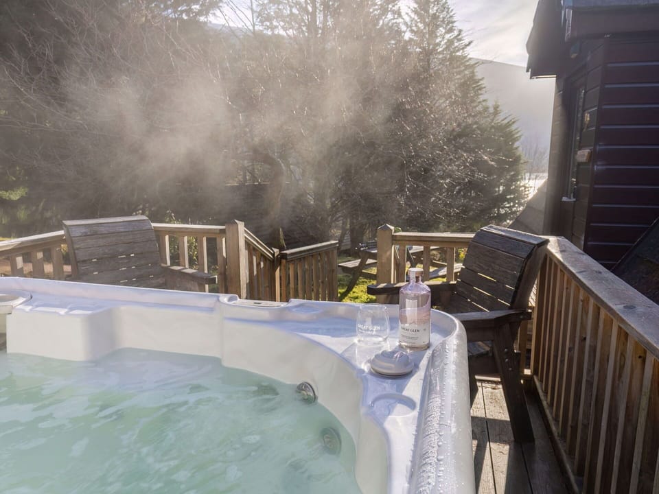 Water, Property, Plant, Building, Swimming Pool, Tree, Sky, Wood, Morning, Leisure