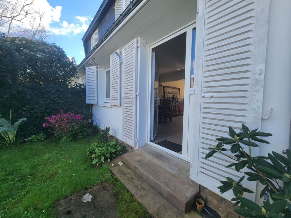Home, Door, Siding, Window Covering, Home Door, Paint, Window Treatment, Houseplant, Daylighting, Balcony
