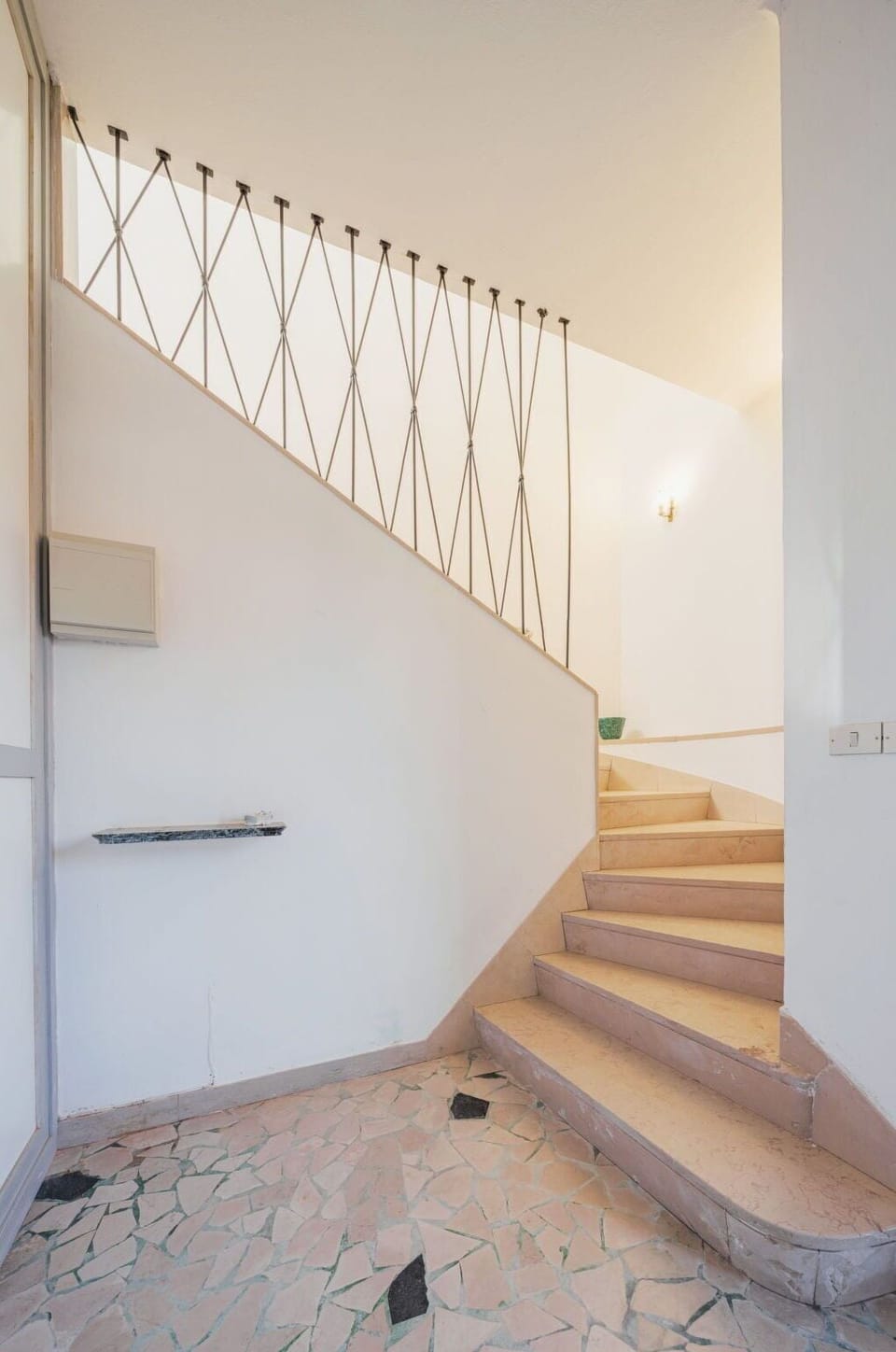 Building, Wood, Stairs, Floor, Flooring, Hardwood, House, Composite Material, Wood Stain