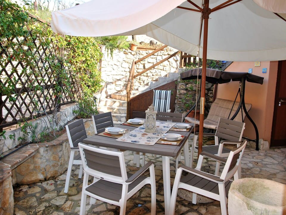 Table, Furniture, Property, Plant, Chair, Outdoor Table, Building, Wood, Interior Design, Outdoor Furniture