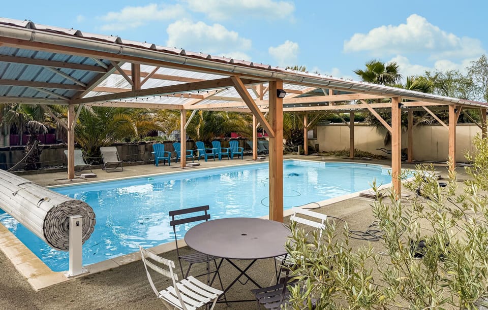 pool