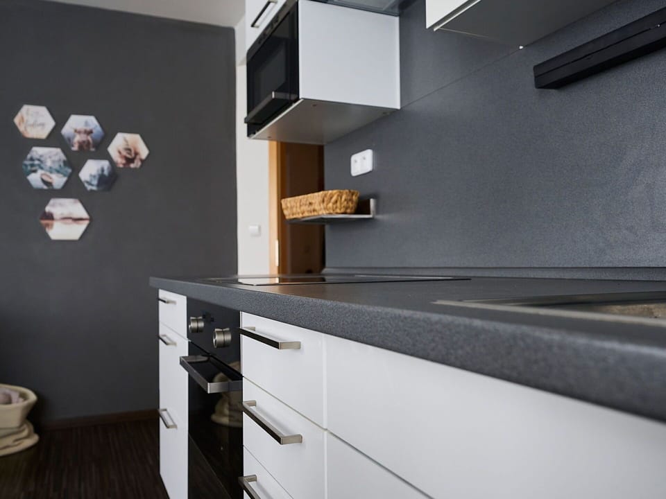 Cabinetry, Countertop, Building, Wood, Drawer, Kitchen, Flooring, Floor, Shelving