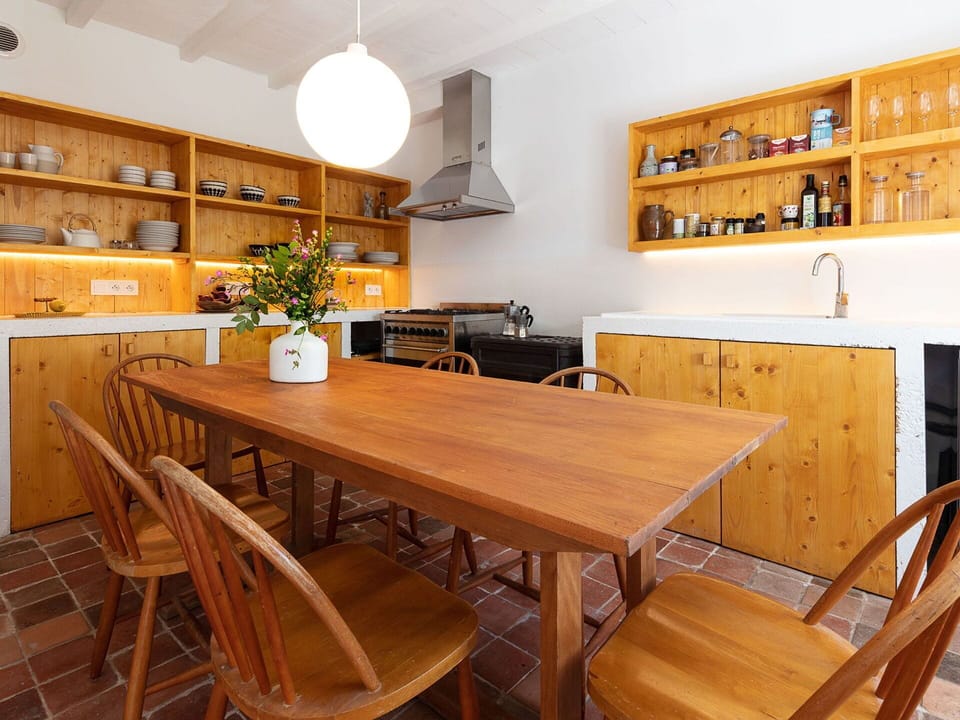 Table, Furniture, Property, Chair, Cabinetry, Plant, Wood, Shelf, Lighting, Interior Design