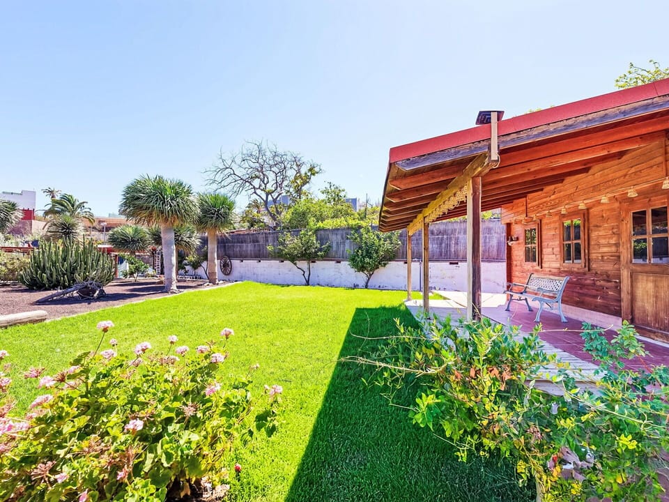 Garden, Shade, Estate, Lawn, Landscaping, Backyard, Yard, Hacienda, Eco Hotel, Outdoor Structure