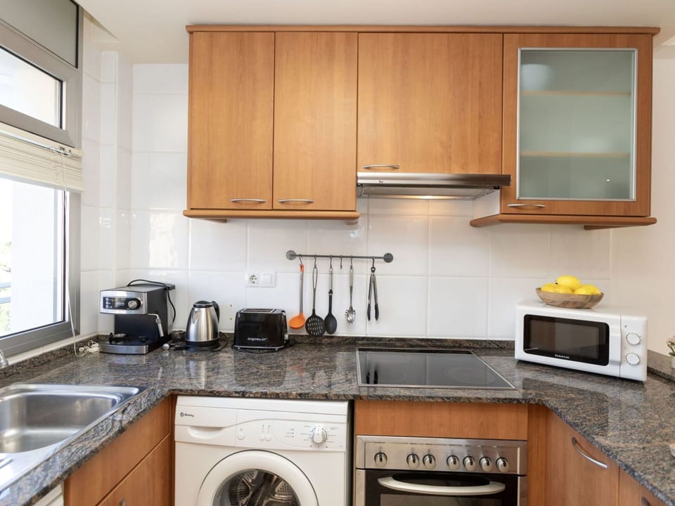 Brown, Property, Cabinetry, Countertop, Kitchen Sink, Window, Kitchen Stove, Home Appliance, Kitchen Appliance, Kitchen
