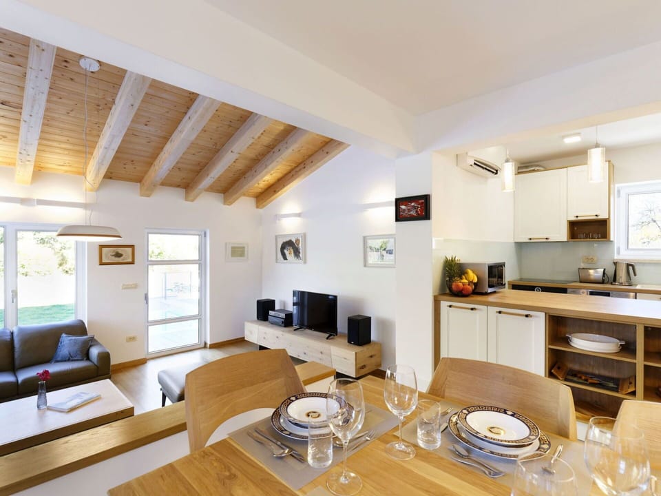 Table, Picture Frame, Couch, Wood, Living Room, Interior Design, Building, Flooring, Window, Floor