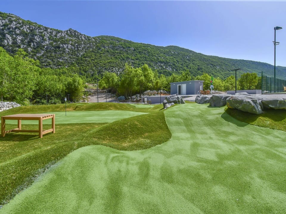 Sky, Plant, Property, Mountain, Green, Tree, Natural Landscape, Land Lot, Outdoor Bench, Leisure