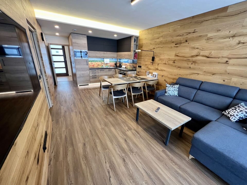 Property, Couch, Table, Wood, Lighting, Interior Design, Flooring, Floor, Living Room, Laminate Flooring