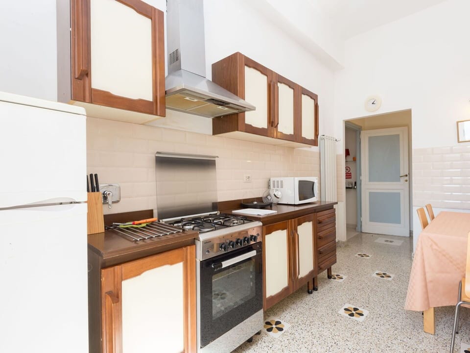 Cabinetry, Countertop, Furniture, Kitchen Stove, Kitchen Appliance, Building, Kitchen, Wood, Home Appliance, Interior Design