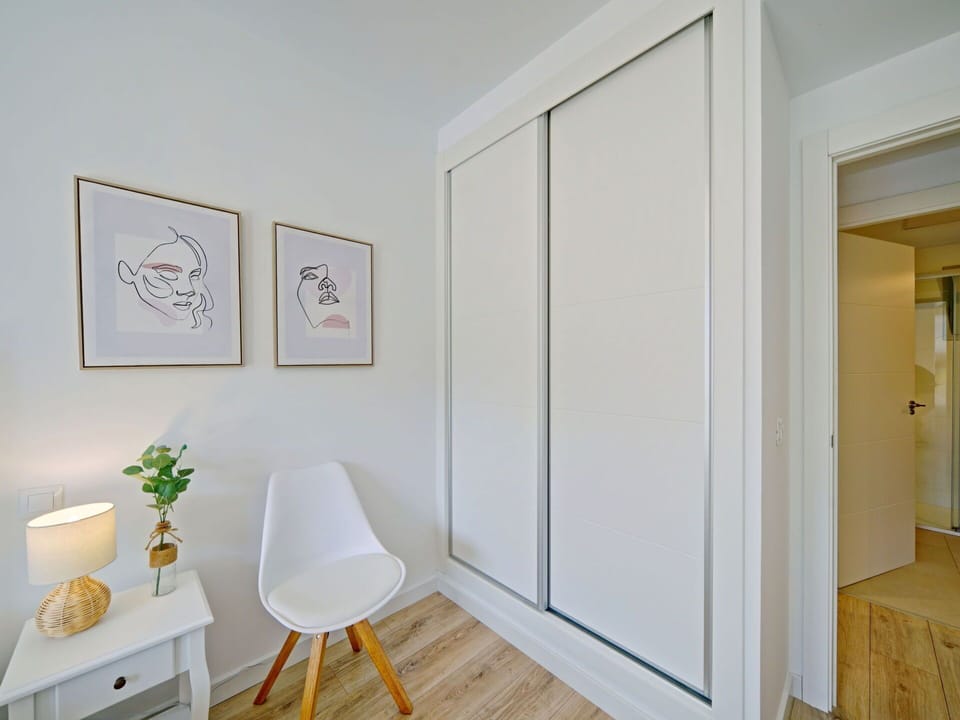 Furniture, Property, Picture Frame, Wood, Interior Design, Plant, Paint, Floor, Flooring