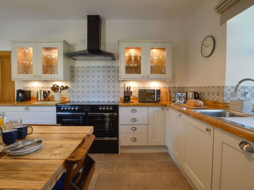 Cabinetry, Furniture, Countertop, Property, Sink, Building, Drawer, Wood, Kitchen Sink, Interior Design