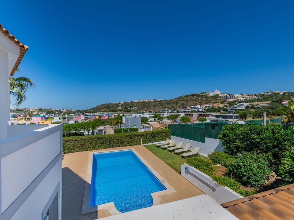 Swimming Pool, Estate, Resort, Landscaping, Penthouse Apartment, Resort Town, Villa, Hotel