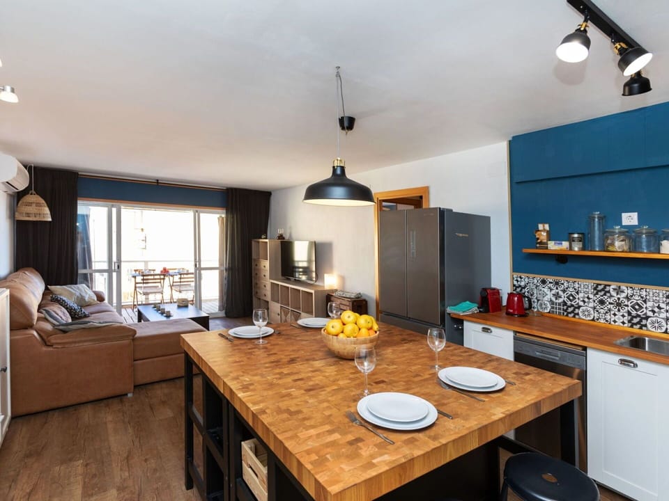 Table, Cabinetry, Furniture, Wood, Chair, Lighting, Interior Design, Countertop, Couch, Kitchen