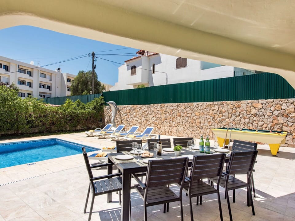 Furniture, Plant, Chair, Swimming Pool, Water, Shade, Table, Window, Outdoor Furniture, Architecture