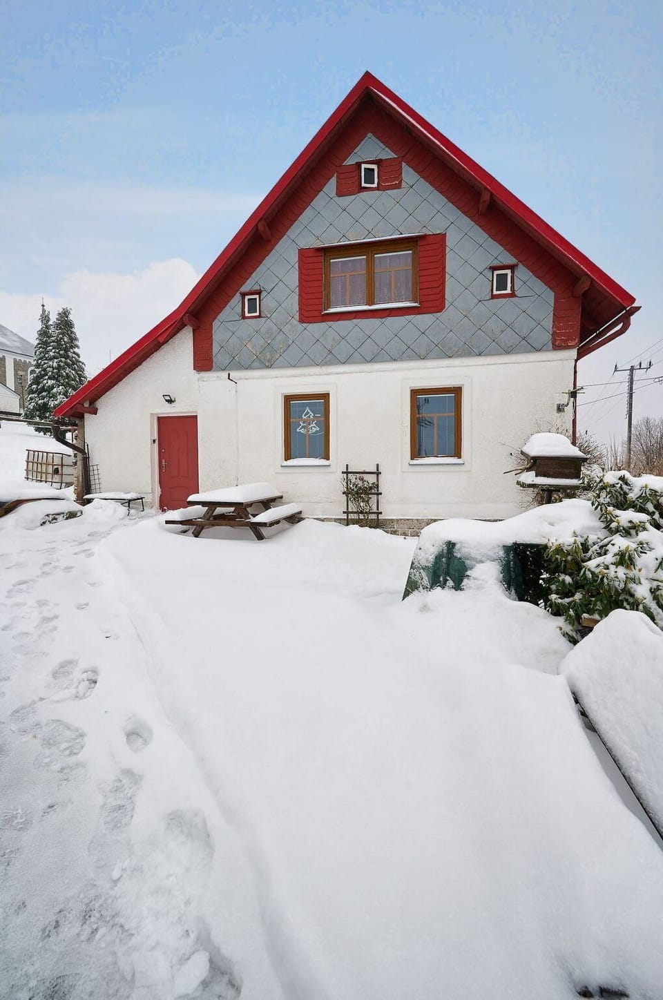 Sky, Snow, Property, Building, Window, Slope, House, Tree, Cottage, Residential Area