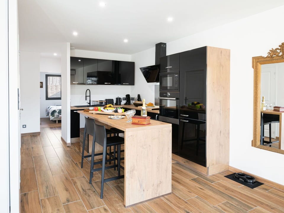 Property, Cabinetry, Furniture, Countertop, Table, Wood, Interior Design, Kitchen, Kitchen Stove, Building
