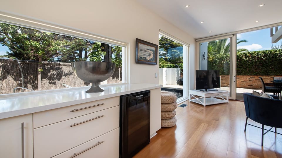 Kitchen oven to ease up your cooking needs
