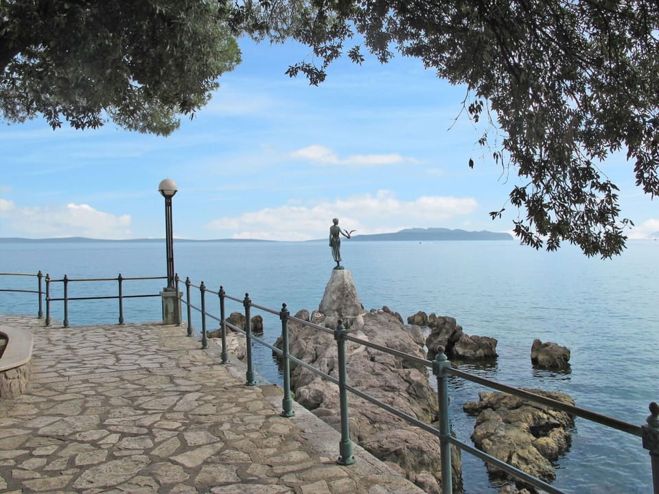 Water, Sky, Cloud, Wood, Tree, Fence, Coastal And Oceanic Landforms, Lake, Horizon, Landscape