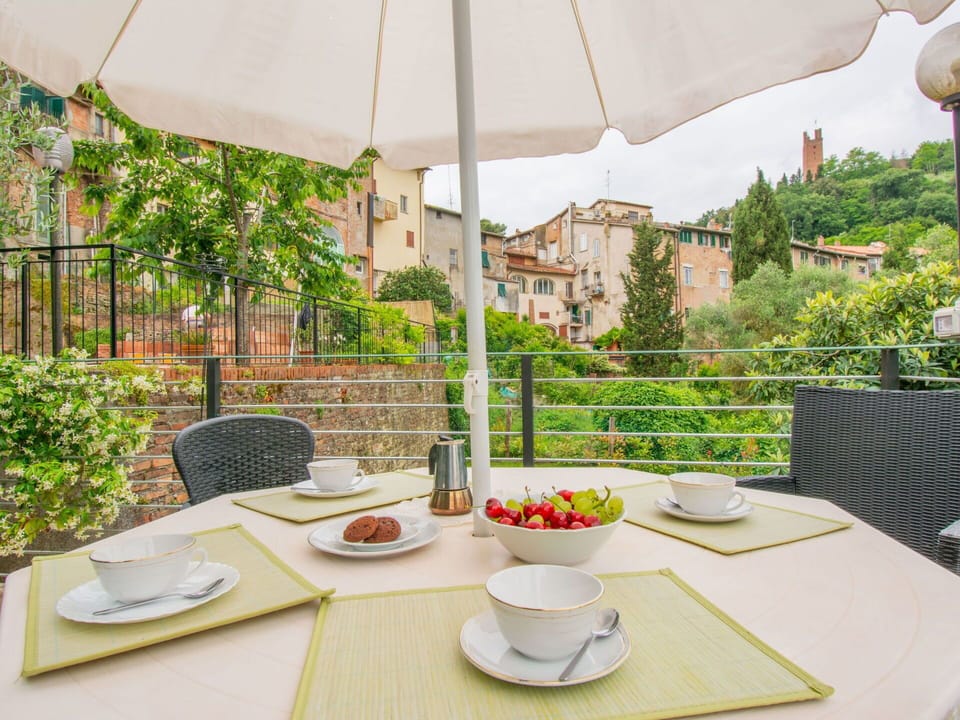 Furniture, Table, Chair, Kitchen & Dining Room Table, Outdoor Table, Outdoor Furniture, Houseplant, Coffee Table, Balcony, Eco Hotel