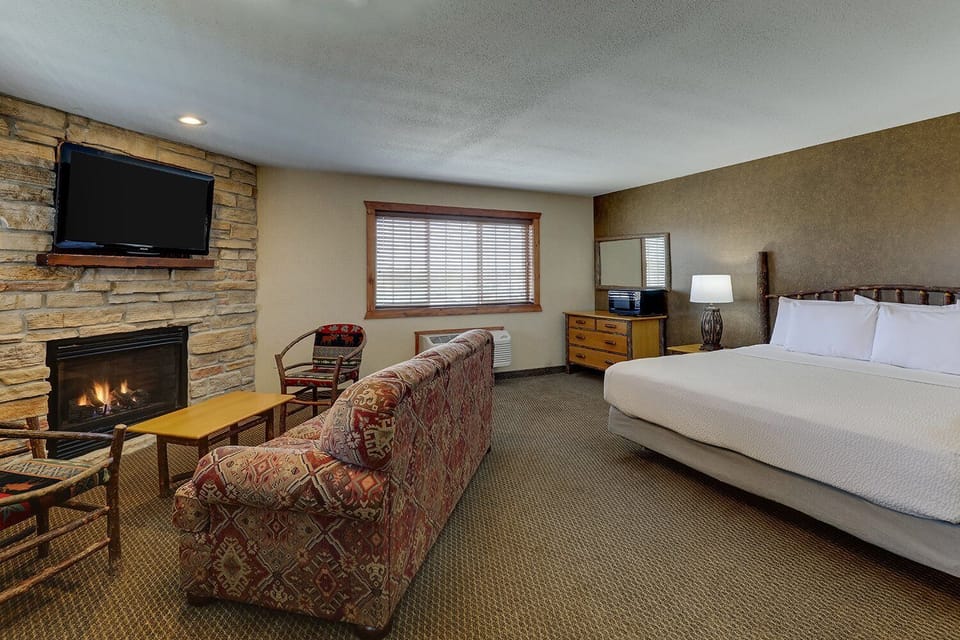 King size bed with fireplace