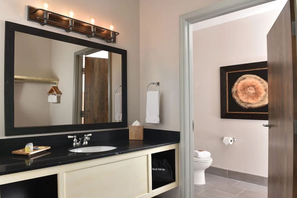 Refresh easily with a wide vanity and bright, clean finishes.