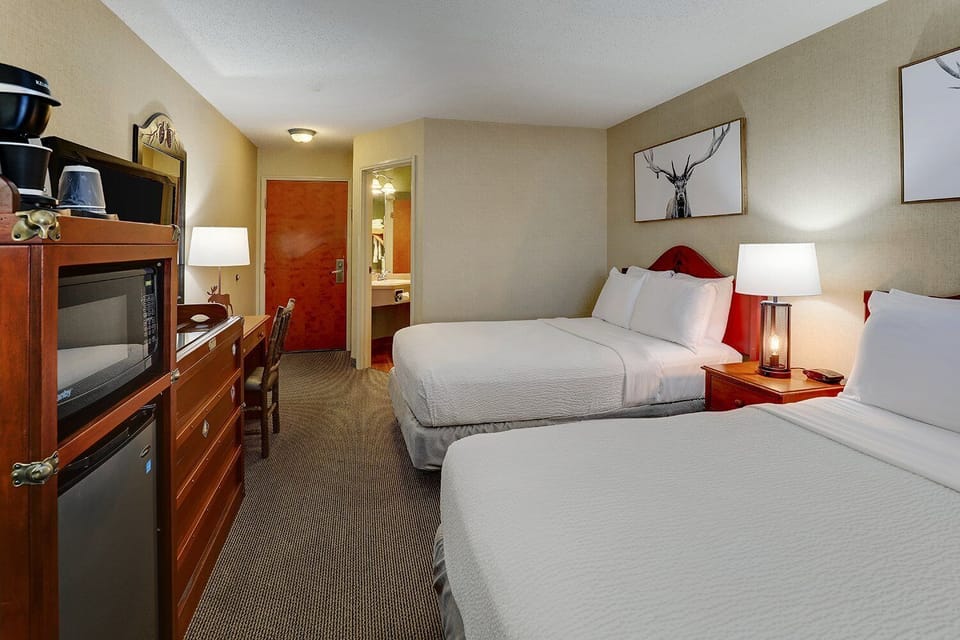 Bedroom. Interior and views may vary based on location and availability.