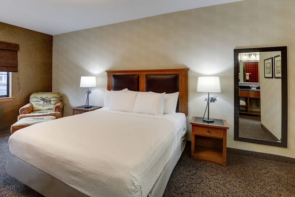 Bedroom. Interior and views may vary based on location and availability.