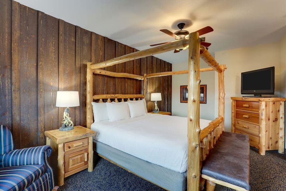 Bedroom. Interior and views may vary based on location and availability.
