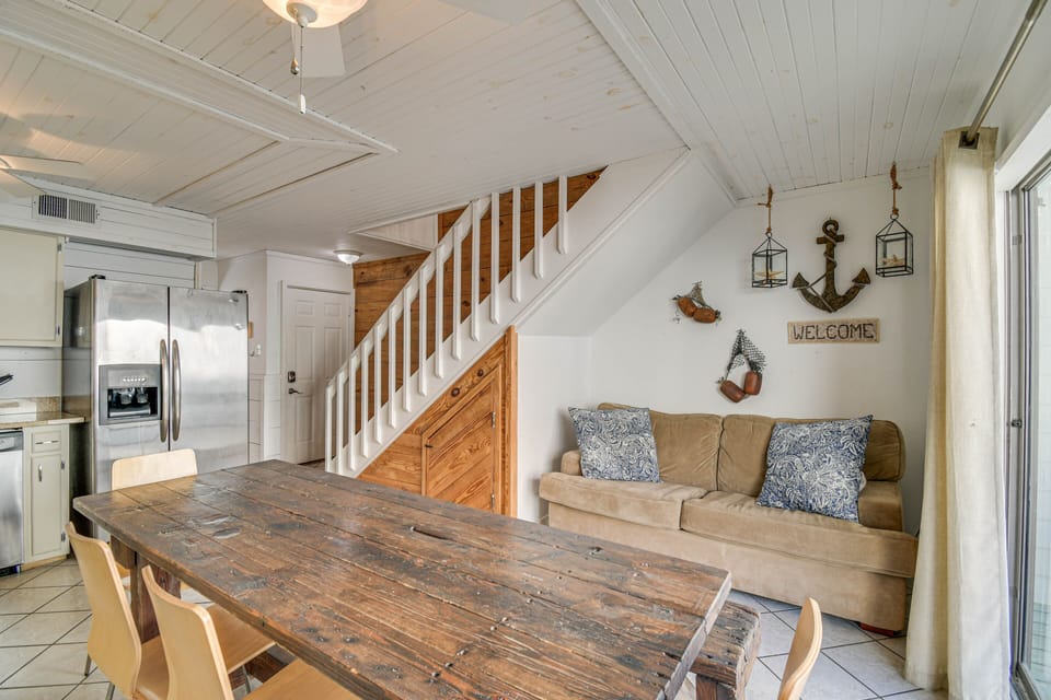 Dining Area | 1st Floor