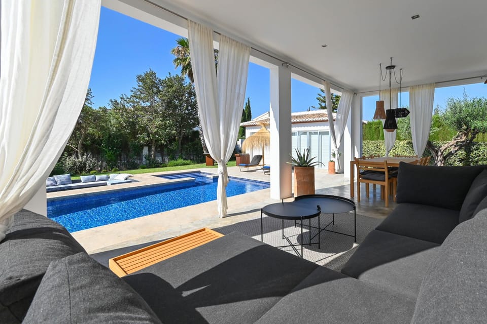 Outside lounge area