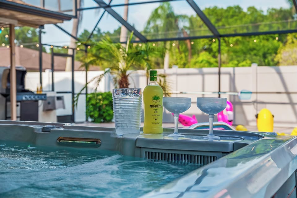 Did someone say it's 5:00? Well yes it is somewhere. Hot Tub & Margarita's!