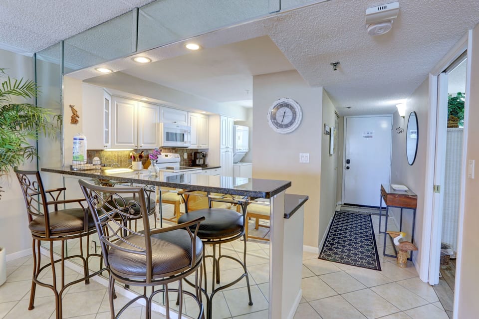 Kitchen Bar seating