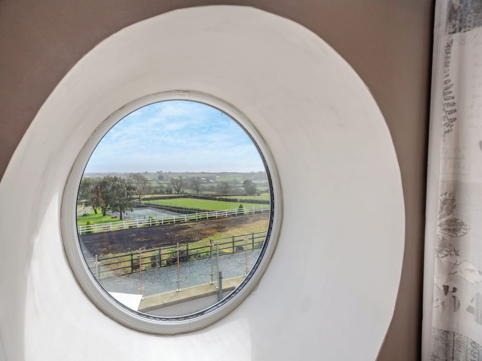 View | Bwthyn Hudol Bach - Llwynhudol Vineyard Cottages, Pwllheli