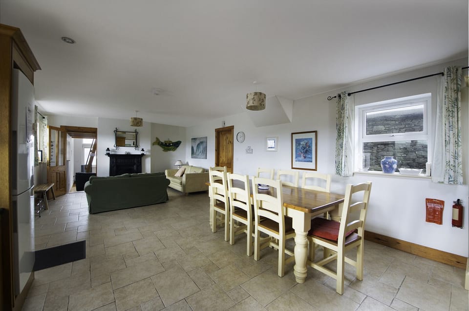 Kitchen and Dining Room Rhea Holiday Home Bantry County Cork Ireland