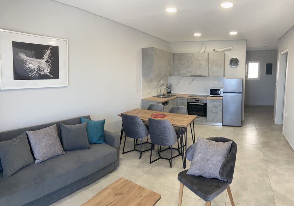 Lounge area and kitchen