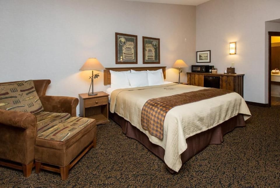 Bedroom. Interior and views may vary based on location and availability