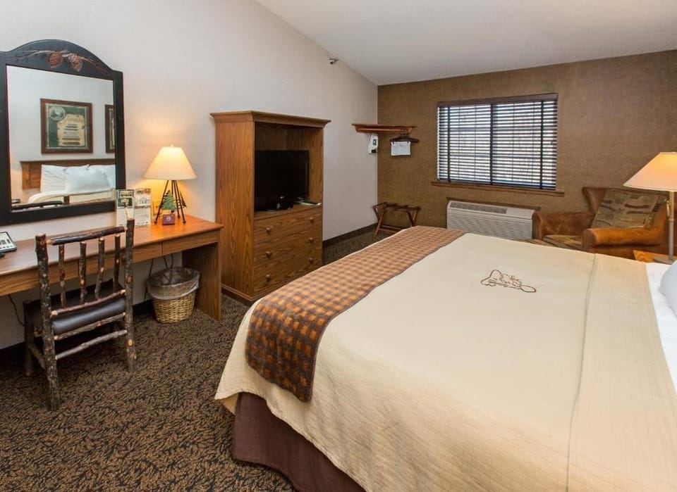 Bedroom. Interior and views may vary based on location and availability