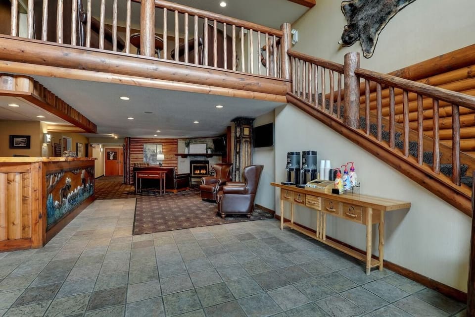 Arrive and unwind in a warm, lodge-style lobby lounge.