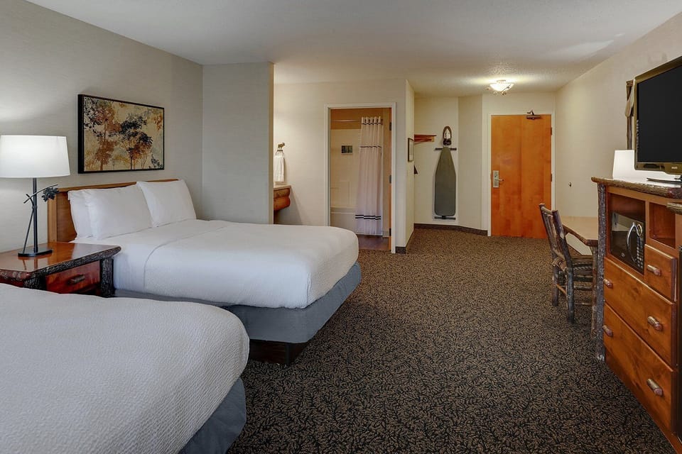 Arrive and settle fast with practical comforts throughout the room.