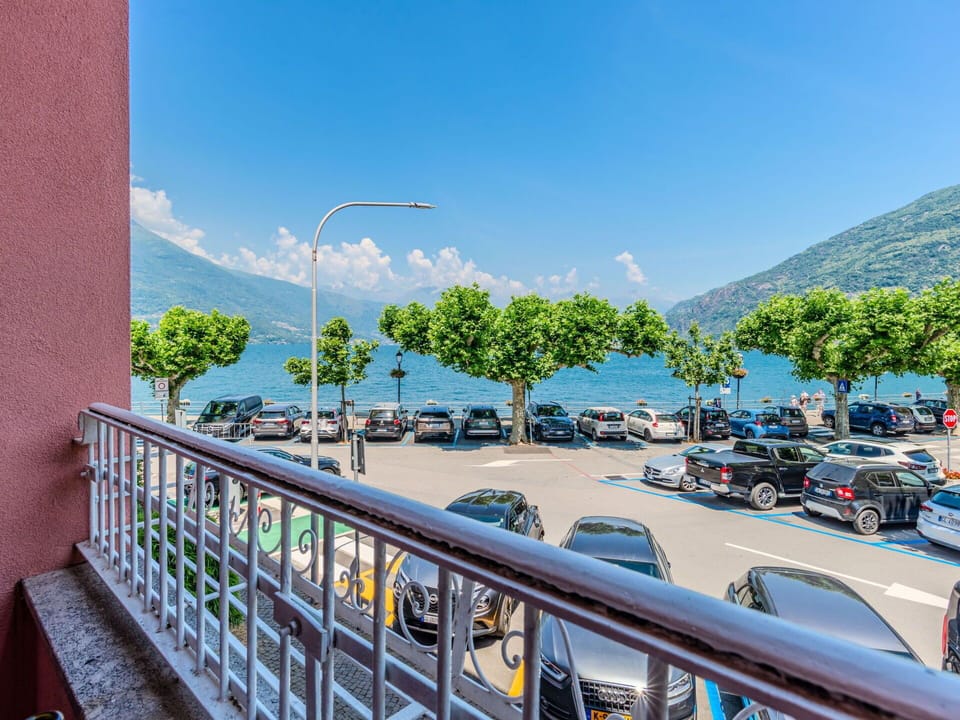 Family Car, Luxury Vehicle, Mid-Size Car, Parking, City Car