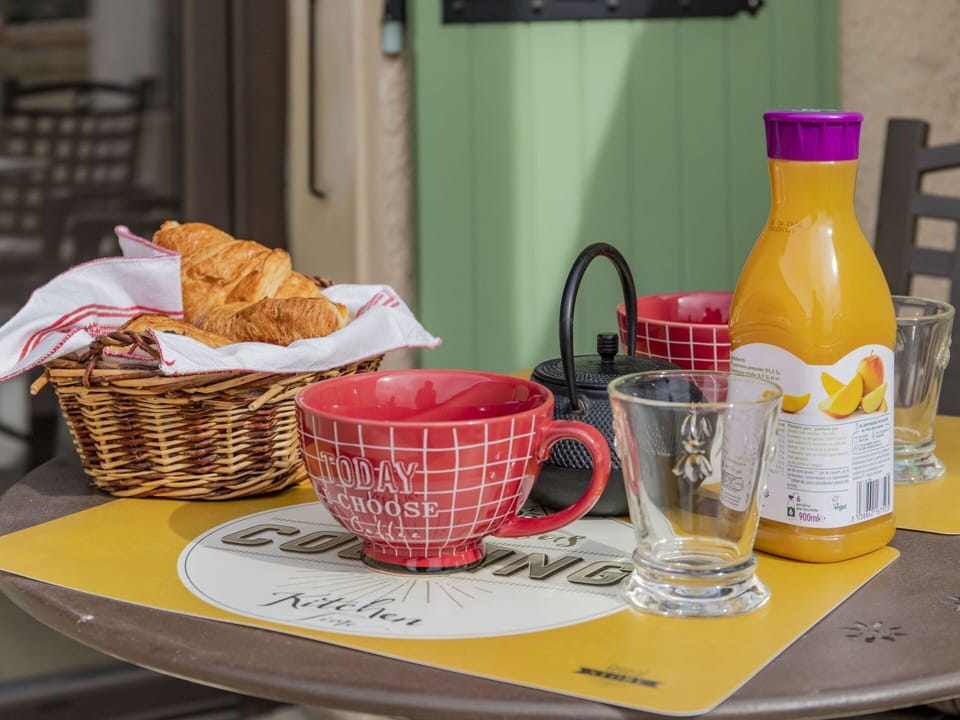Table, Tableware, Furniture, Drinkware, Dishware, Bottle, Cup, Orange, Food, Interior Design